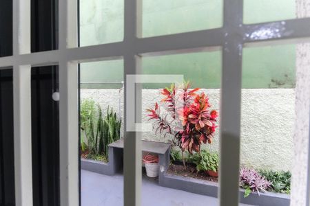 Vista da Sala de casa de condomínio para alugar com 2 quartos, 56m² em Vila Carmosina, São Paulo