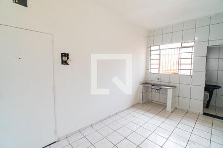 Sala/Cozinha de casa para alugar com 1 quarto, 38m² em Vila Mira, São Paulo