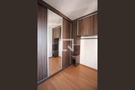 Suíte de apartamento para alugar com 2 quartos, 85m² em Jardim Maria Rosa, Taboão da Serra