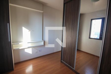 Suíte de apartamento para alugar com 2 quartos, 85m² em Jardim Maria Rosa, Taboão da Serra