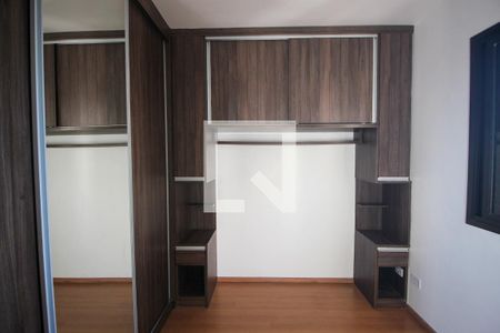 Suíte de apartamento para alugar com 2 quartos, 85m² em Jardim Maria Rosa, Taboão da Serra