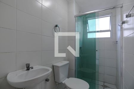 Banheiro de apartamento para alugar com 2 quartos, 47m² em Vila Bela Flor, Mogi das Cruzes