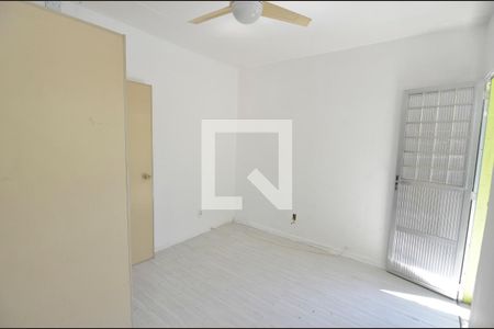 Quarto de casa para alugar com 1 quarto, 64m² em Imperial de São Cristóvão, Rio de Janeiro
