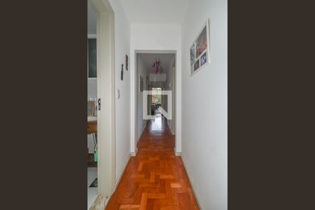 Corredor de apartamento à venda com 3 quartos, 121m² em Santana, Porto Alegre