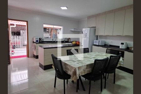 Casa à venda com 3 quartos, 132m² em Cidade Patriarca, São Paulo