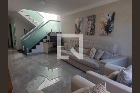 Casa à venda com 3 quartos, 132m² em Cidade Patriarca, São Paulo