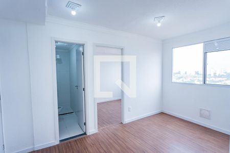 Sala, cozinha e área de serviço de apartamento para alugar com 2 quartos, 33m² em Brasilândia, São Paulo
