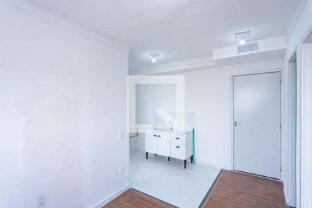 Sala, cozinha e área de serviço de apartamento para alugar com 2 quartos, 33m² em Brasilândia, São Paulo