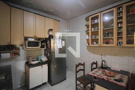 Cozinha de apartamento para alugar com 2 quartos, 27m² em Vila Bancaria, São Paulo