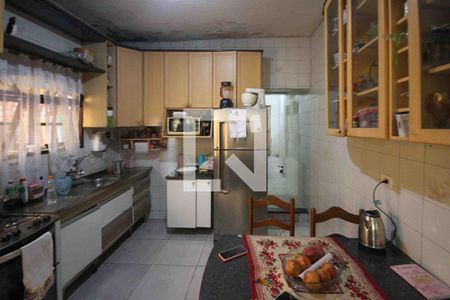 Cozinha de apartamento para alugar com 2 quartos, 27m² em Vila Bancaria, São Paulo