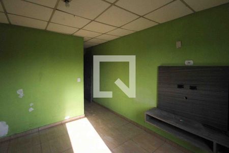 Sala e quarto de casa para alugar com 1 quarto, 28m² em Vila Bancaria, São Paulo