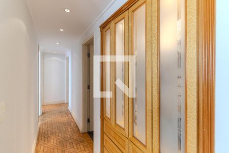 Corredor de apartamento à venda com 3 quartos, 167m² em Santa Cecilia, São Paulo