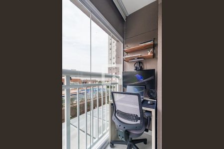 Sala de apartamento à venda com 2 quartos, 60m² em Vila Boa Vista, Barueri