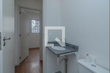 banheiro social_3 de apartamento para alugar com 2 quartos, 50m² em Vila Vermelha, São Paulo