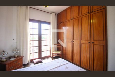 Casa para alugar com 3 quartos, 200m² em Jardim Avelino, São Paulo