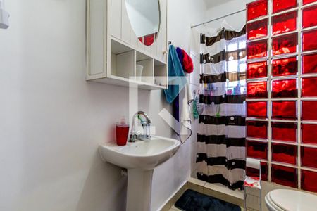 Banheiro de casa à venda com 2 quartos, 120m² em Pompeia, São Paulo