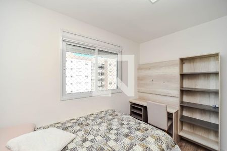 Quarto de apartamento para alugar com 2 quartos, 70m² em Chácara das Pedras, Porto Alegre