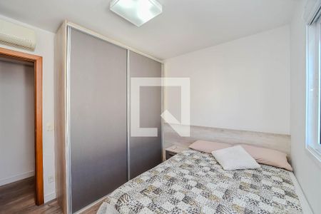 Quarto de apartamento para alugar com 2 quartos, 70m² em Chácara das Pedras, Porto Alegre