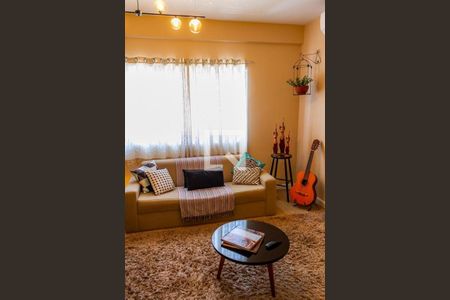 Casa à venda com 3 quartos, 214m² em Vila Mariana, São Paulo