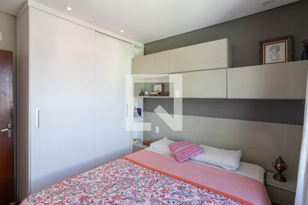 Quarto 2 de apartamento para alugar com 2 quartos, 110m² em Serrano, Belo Horizonte