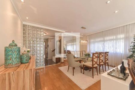 Casa à venda com 4 quartos, 214m² em Campo Belo, São Paulo