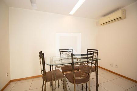 Apartamento para alugar com 2 quartos, 69m² em Qi 27, Brasília