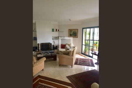 Apartamento à venda com 3 quartos, 206m² em Vila Suzana, São Paulo