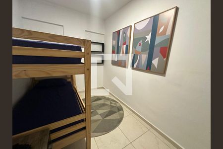 Sala 1 de apartamento para alugar com 2 quartos, 59m² em Vila Voturuá, São Vicente