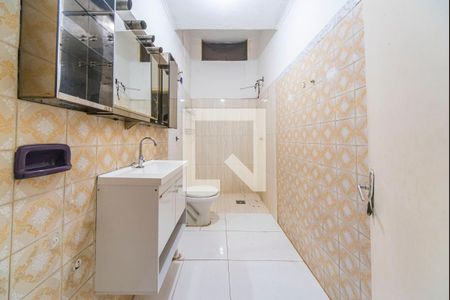 Banheiro  de casa à venda com 2 quartos, 193m² em Vila Palmares, Santo André