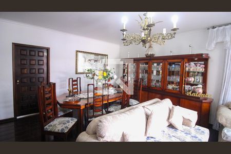 Casa à venda com 5 quartos, 336m² em Jardim Avelino, São Paulo