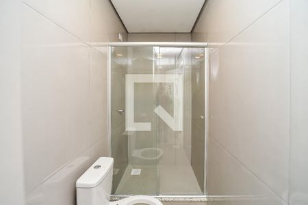 Banheiro da Suíte de apartamento para alugar com 1 quarto, 40m² em Passo D’areia, Porto Alegre
