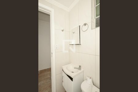 Banheiro Suíte de kitnet/studio para alugar com 1 quarto, 60m² em Vila Francisco Remeikis, Taboão da Serra