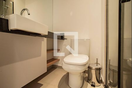 Banheiro de kitnet/studio para alugar com 1 quarto, 21m² em Vila Clementino, São Paulo