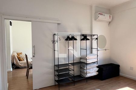 Quarto de apartamento para alugar com 1 quarto, 58m² em José Menino, Santos