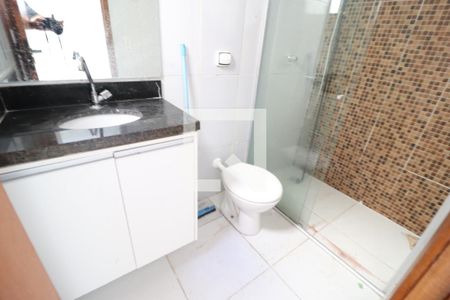 Banheiro Social de casa para alugar com 2 quartos, 57m² em Jardim Europa, Uberlândia