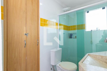 Banheiro Quarto 1 e 2 de casa para alugar com 3 quartos, 100m² em Jardim Maristela, São Paulo