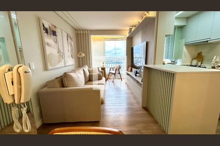 Sala  de apartamento à venda com 2 quartos, 47m² em Vila Itapegica, Guarulhos