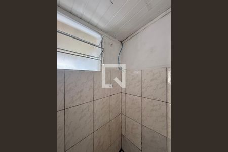 Banheiro  de casa para alugar com 1 quarto, 50m² em Chácara Santana, São Paulo