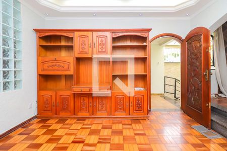 Casa à venda com 3 quartos, 195m² em Jardim Nossa Senhora do Carmo, São Paulo