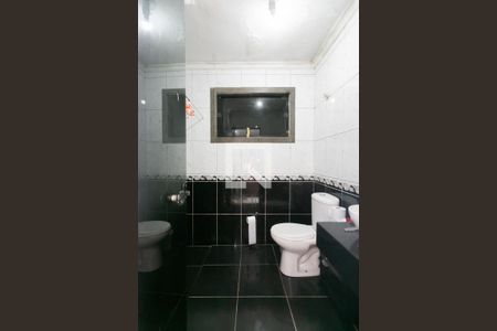 Banheiro da Suíte 1  de casa para alugar com 3 quartos, 350m² em Parque Cruzeiro do Sul, São Paulo