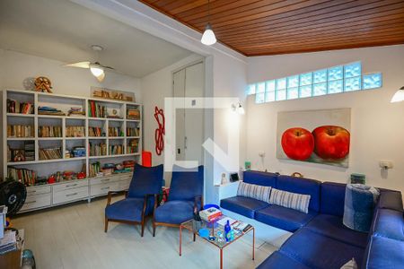 Sala de Tv de casa à venda com 4 quartos, 362m² em Jardim Vitoria Regia (zona Oeste), São Paulo