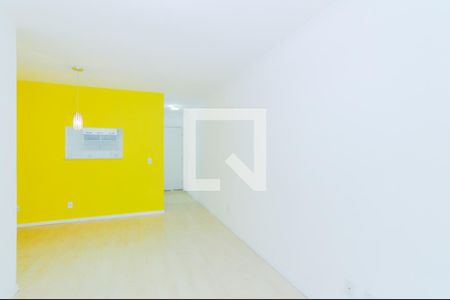 Sala de apartamento para alugar com 3 quartos, 58m² em Jardim Flor da Montanha, Guarulhos