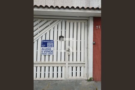 Entrada  de casa à venda com 3 quartos, 250m² em Parque Fongaro, São Paulo