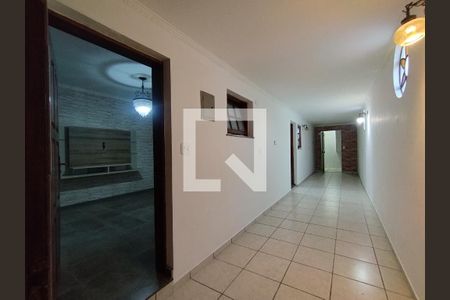 Entrada  de casa à venda com 3 quartos, 250m² em Parque Fongaro, São Paulo
