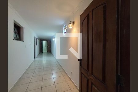 Entrada  de casa à venda com 3 quartos, 250m² em Parque Fongaro, São Paulo