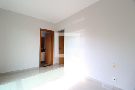 Quarto 1 - Suíte de apartamento para alugar com 2 quartos, 64m² em Saraiva, Uberlândia