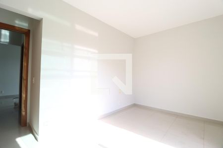 Quarto 1 - Suíte de apartamento para alugar com 2 quartos, 64m² em Saraiva, Uberlândia