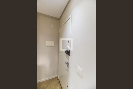 Entrada de apartamento à venda com 2 quartos, 68m² em Jardim Tupanci, Barueri