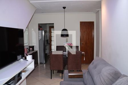 Casa de Condomínio para alugar com 2 quartos, 68m² em Outeiro de Passárgada, Cotia