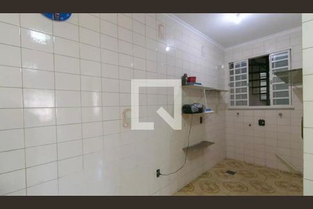 Casa para alugar com 2 quartos, 270m² em Heliópolis, Belo Horizonte